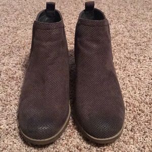 DV by Dolce Vita Brown Booties